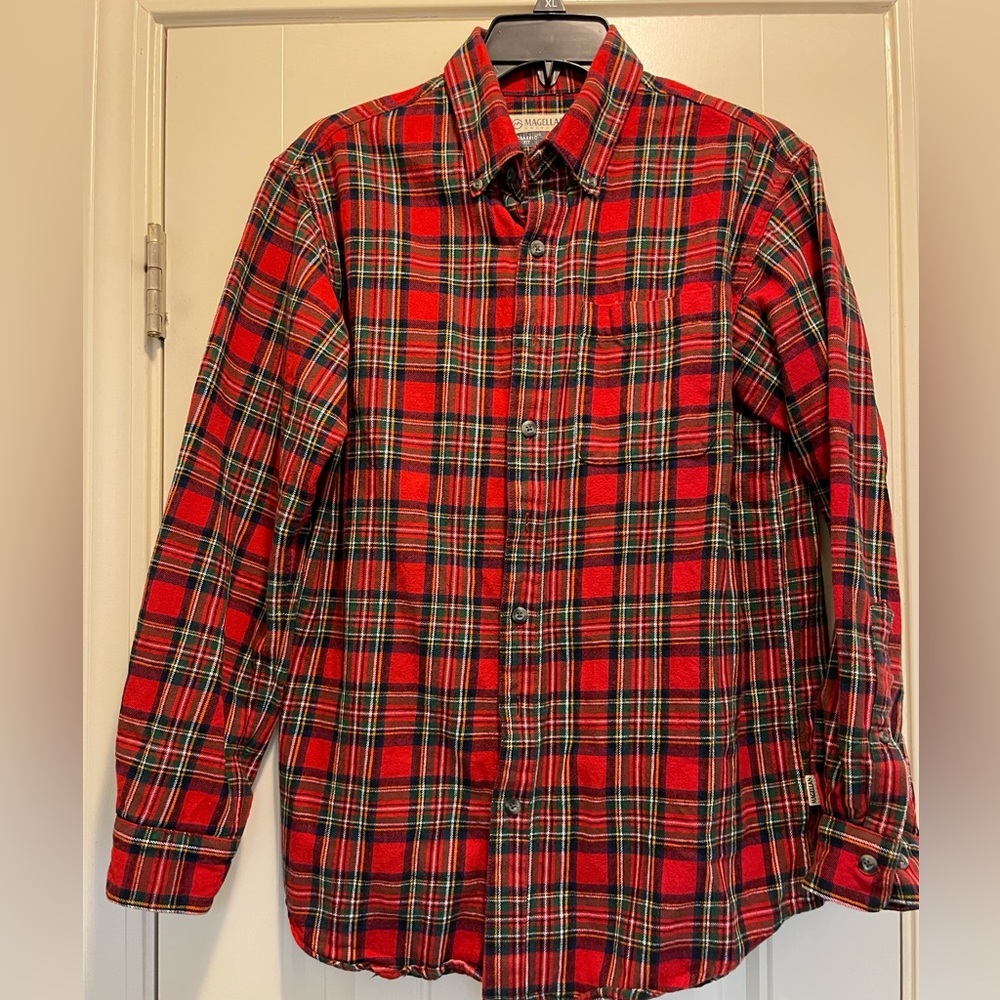 Magellan Outdoors, Small, Flannel, Long Sleeve Button Down Men's Shirt